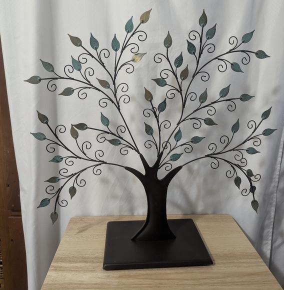 Hallmark Family Tree - Picture 2 of 6